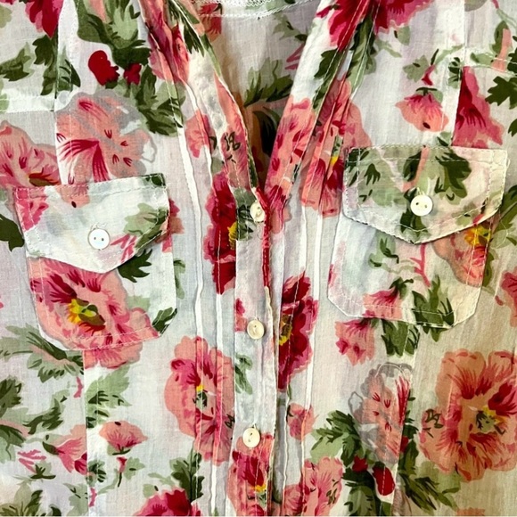 Eden & Olivia Roses Floral Print Pleated Front Button Down Shirt Blouse - Picture 4 of 7